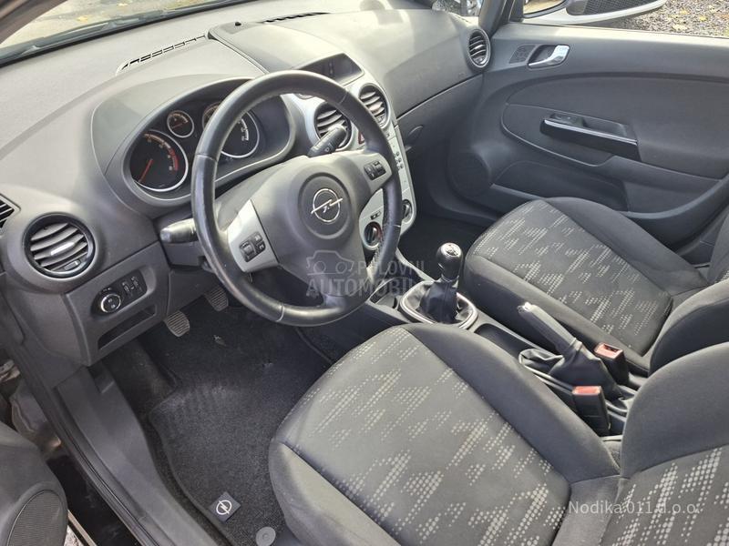Opel Corsa D 1,2 b