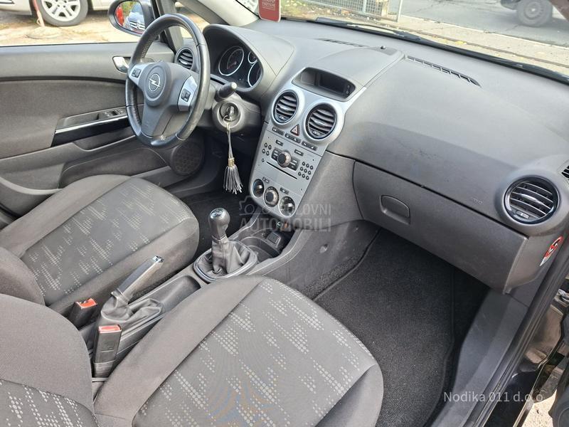 Opel Corsa D 1,2 b