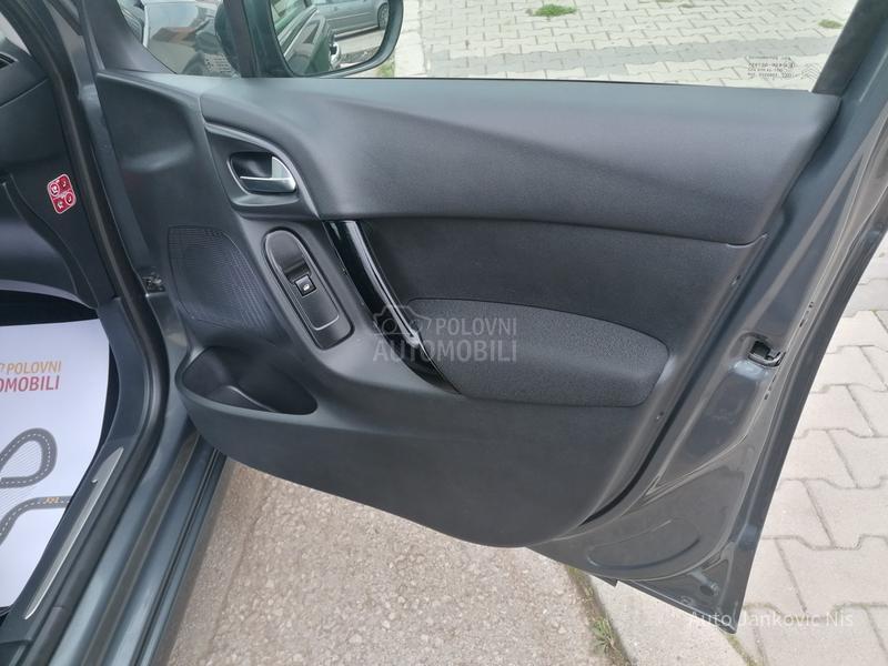 Citroen C3 1.2i EXCLUSIVE CH