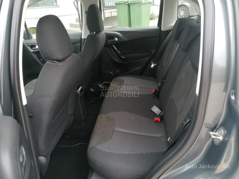 Citroen C3 1.2i EXCLUSIVE CH