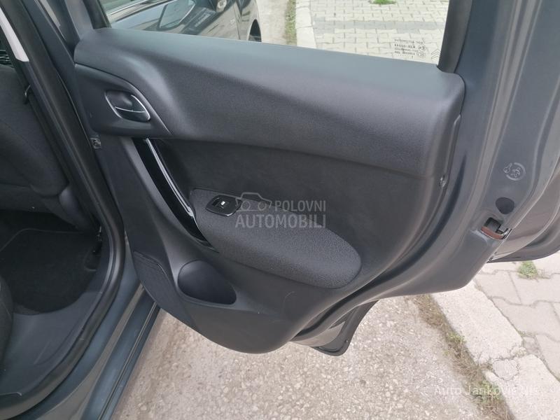 Citroen C3 1.2i EXCLUSIVE CH