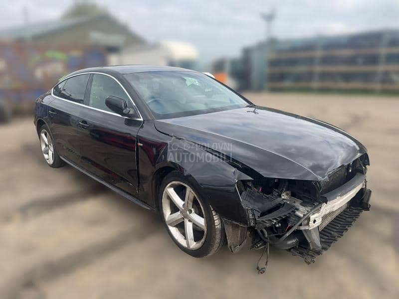 Audi A5 2.0 CAGA 2011. god. -  kompletan auto u delovima