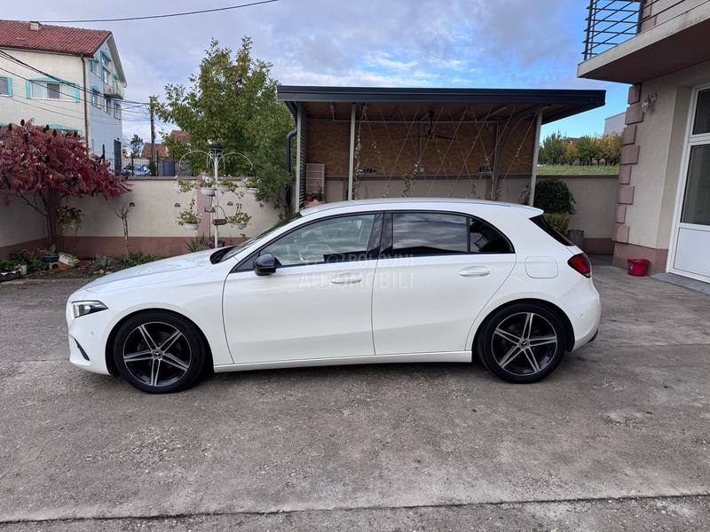 Mercedes Benz A 180 LED/BLACK Mercedes Benz A 180 LED/BLACK