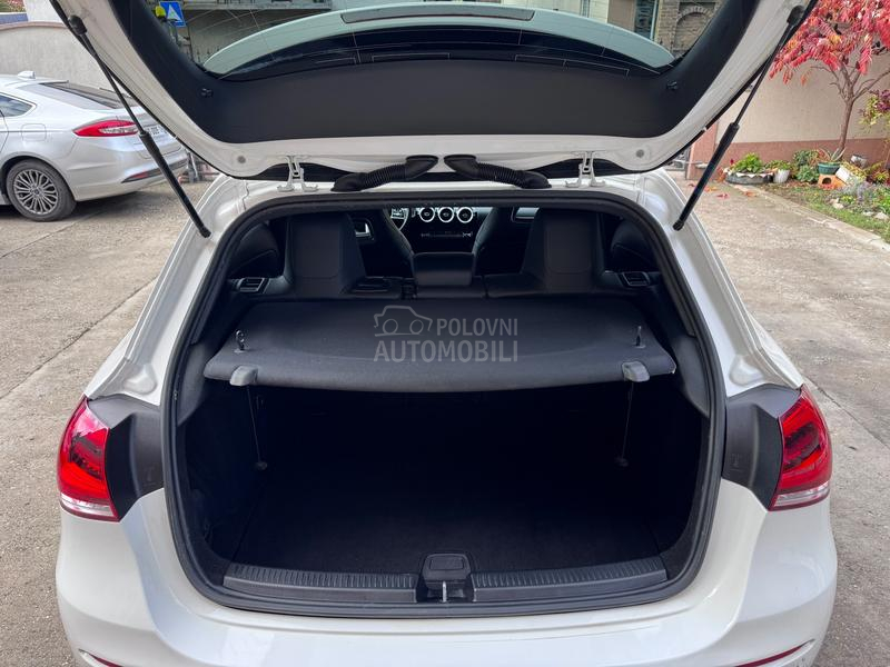 Mercedes Benz A 180 LED/BLACK Mercedes Benz A 180 LED/BLACK