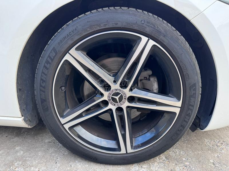 Mercedes Benz A 180 LED/BLACK Mercedes Benz A 180 LED/BLACK