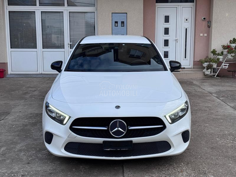 Mercedes Benz A 180 LED/BLACK Mercedes Benz A 180 LED/BLACK