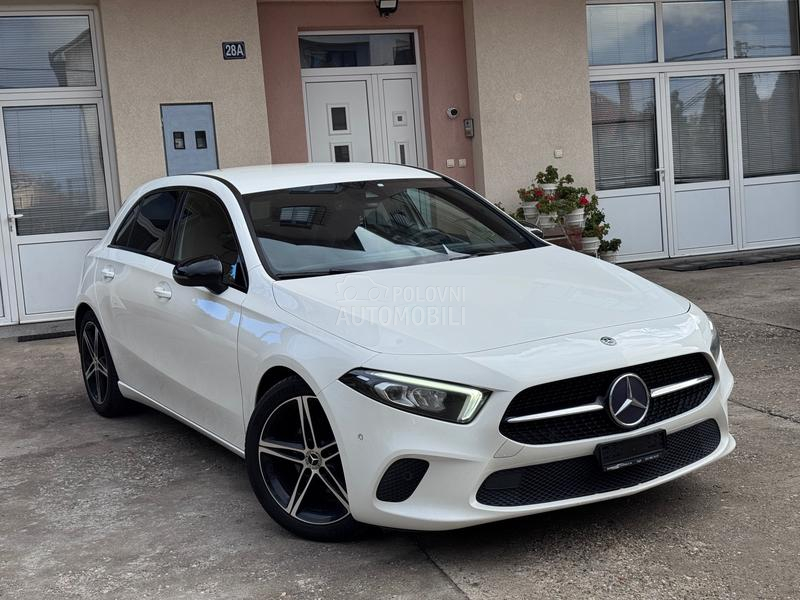 Mercedes Benz A 180 LED/BLACK Mercedes Benz A 180 LED/BLACK