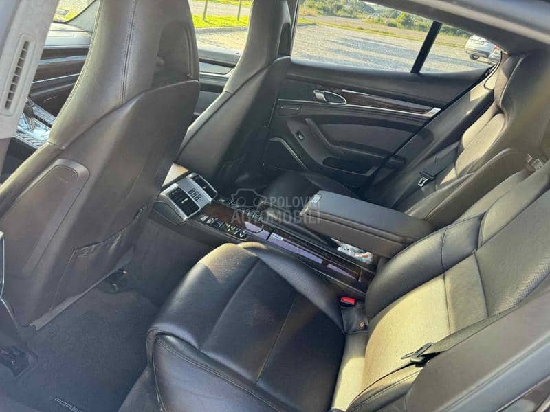 Porsche Panamera Turbo s