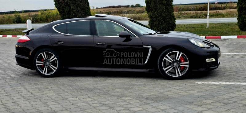 Porsche Panamera Turbo s