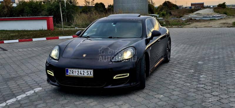 Porsche Panamera Turbo s