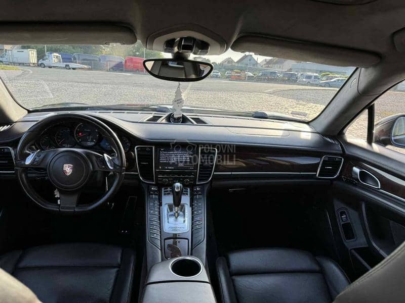 Porsche Panamera Turbo s