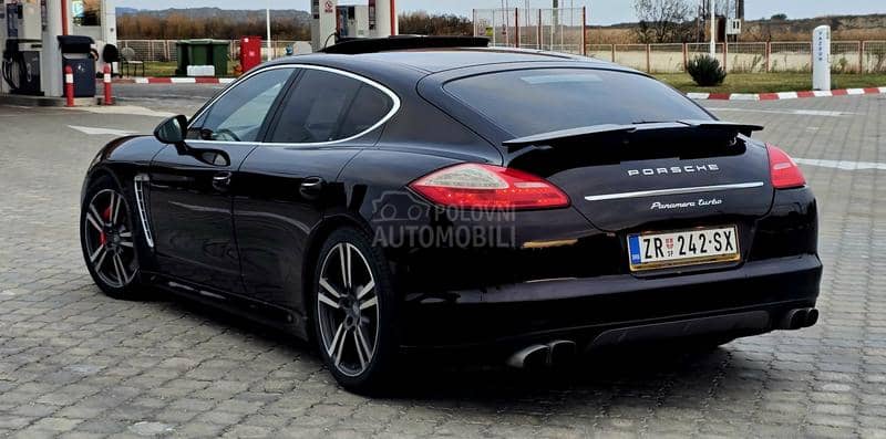 Porsche Panamera Turbo s