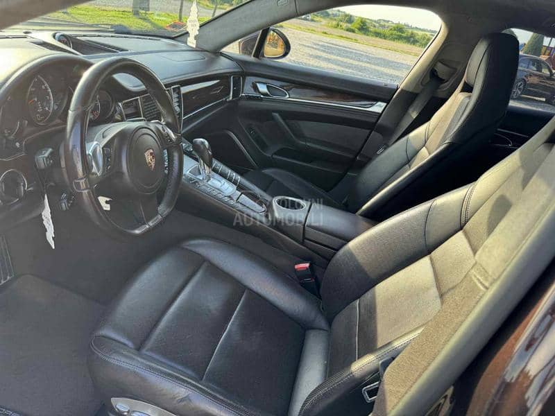 Porsche Panamera Turbo s