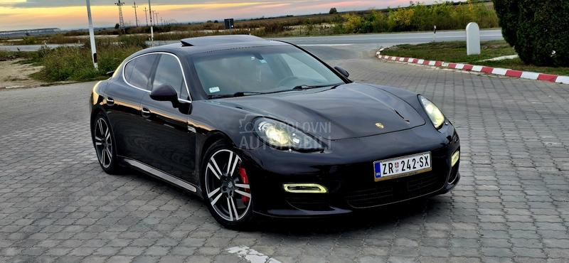 Porsche Panamera Turbo s