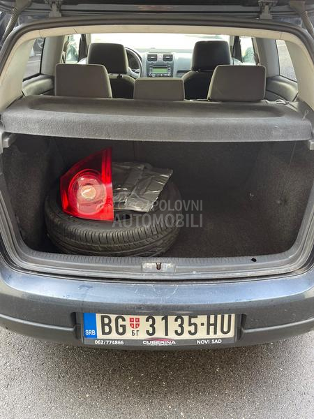 Volkswagen Golf 5  Volkswagen Golf 5