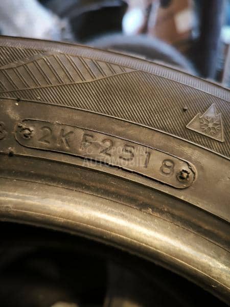 Starmaxx 195/55 R16 Zimska