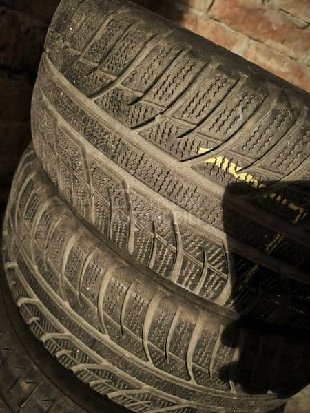 Starmaxx 195/55 R16 Zimska