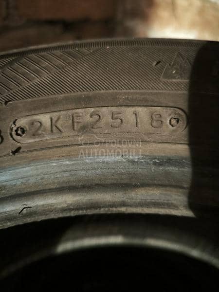 Starmaxx 195/55 R16 Zimska