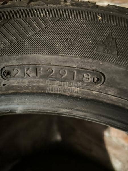 Starmaxx 195/55 R16 Zimska