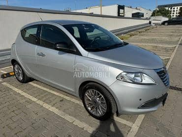 Lancia Ypsilon Matik 30 000 K M NOV