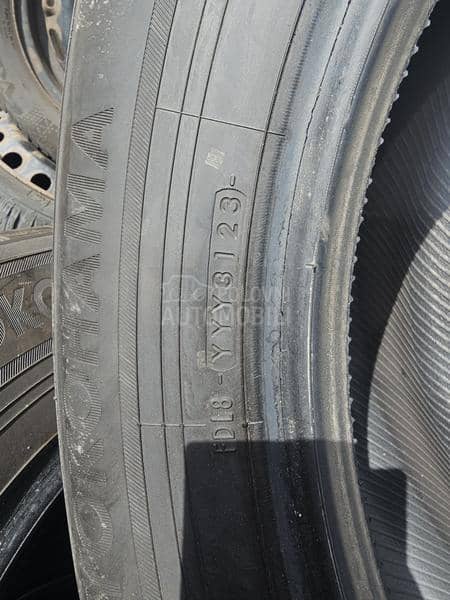Yokohama 235/65 R17 Letnja