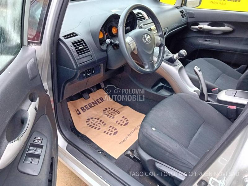 Toyota Auris 2.0