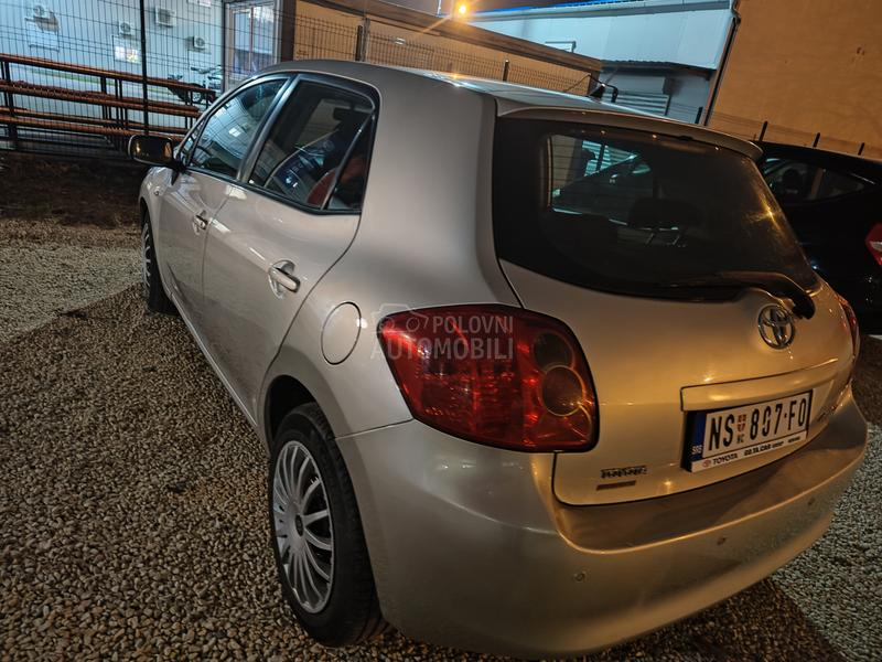 Toyota Auris 2.0