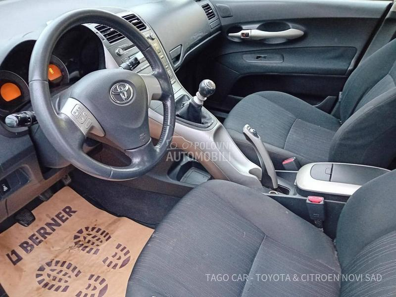 Toyota Auris 2.0