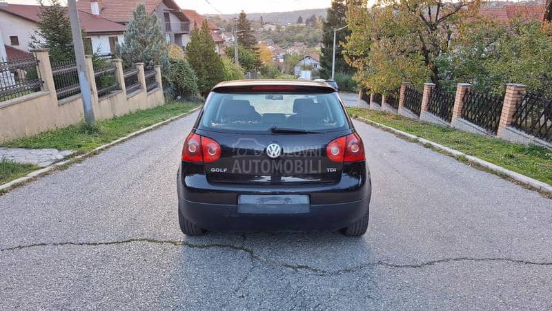 Volkswagen Golf 5 1.9 TDI 77 k.w