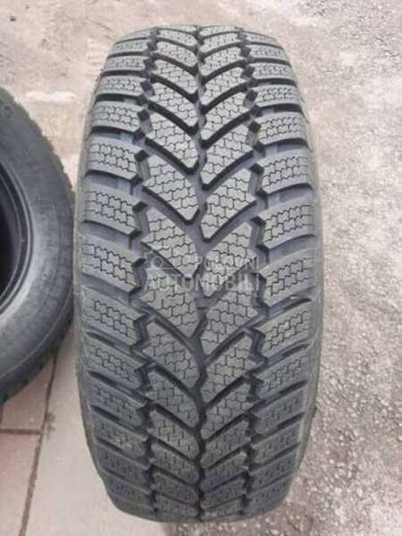 Starmaxx 205/75 R16 Zimska