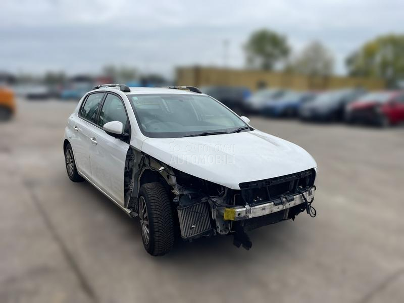 Peugeot 308 1.5 YH01 2017. god. -  kompletan auto u delovima