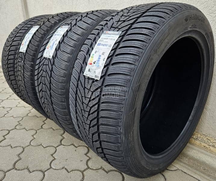 Hankook 305/40 R20 Zimska