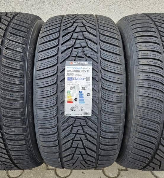 Hankook 305/40 R20 Zimska