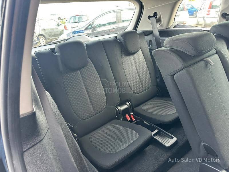 BMW 216 D GrandTourer 7 sed