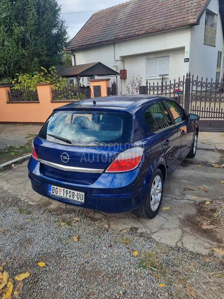 Opel Astra H 