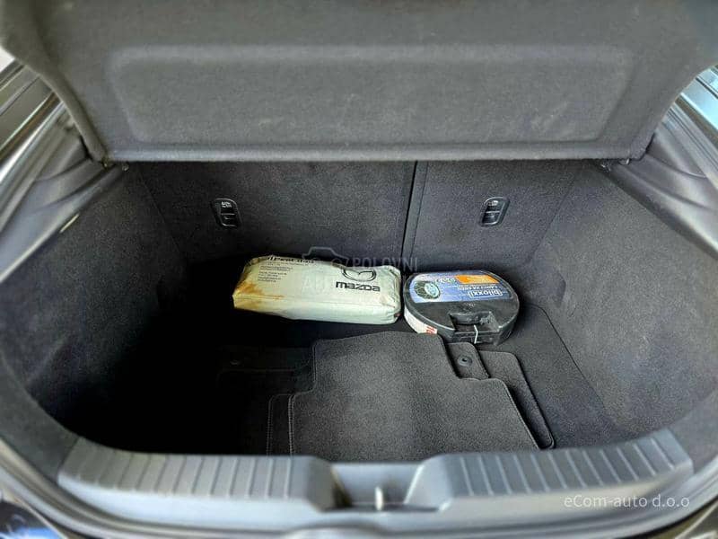 Mazda 3 SKYACTIV G 122