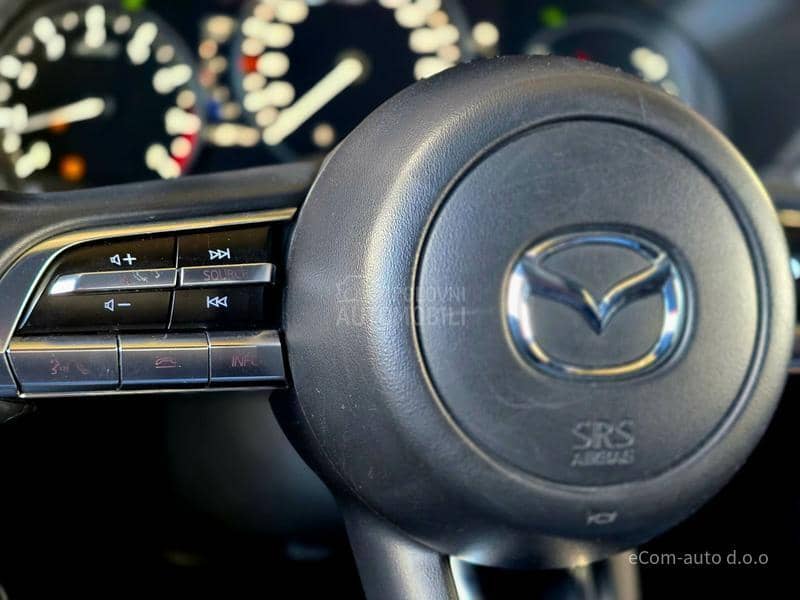 Mazda 3 SKYACTIV G 122