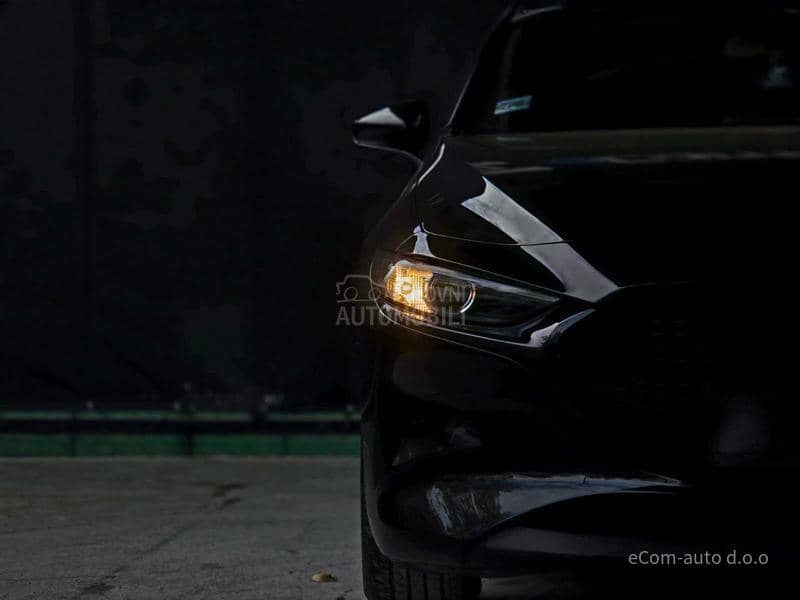 Mazda 3 SKYACTIV G 122