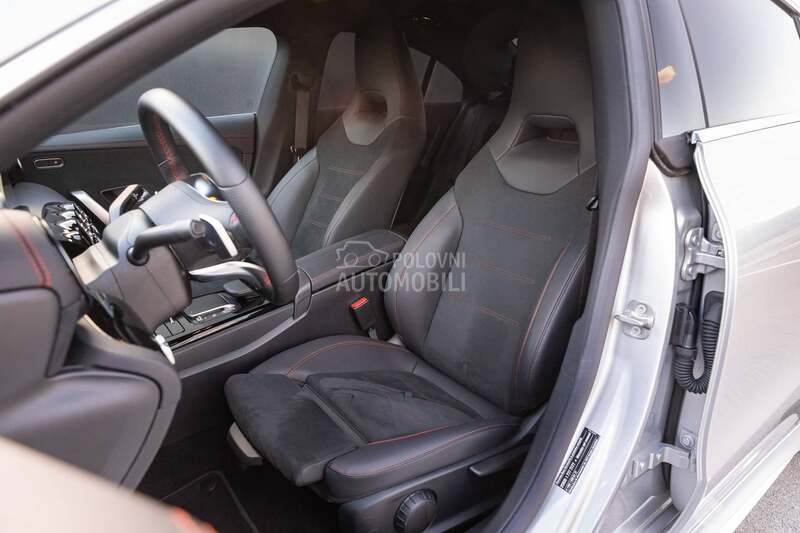 Mercedes Benz CLA 200 