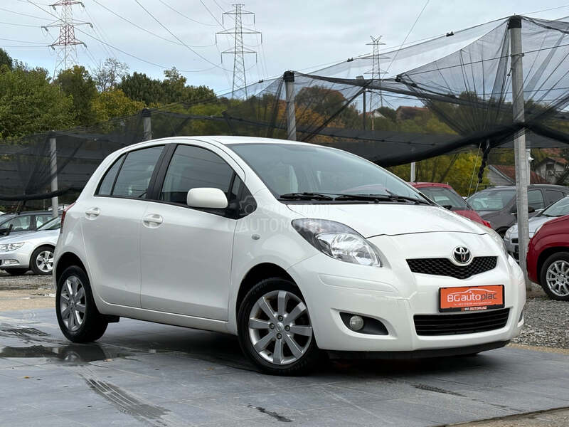 Toyota Yaris 1.3 vvt-t Luna CH