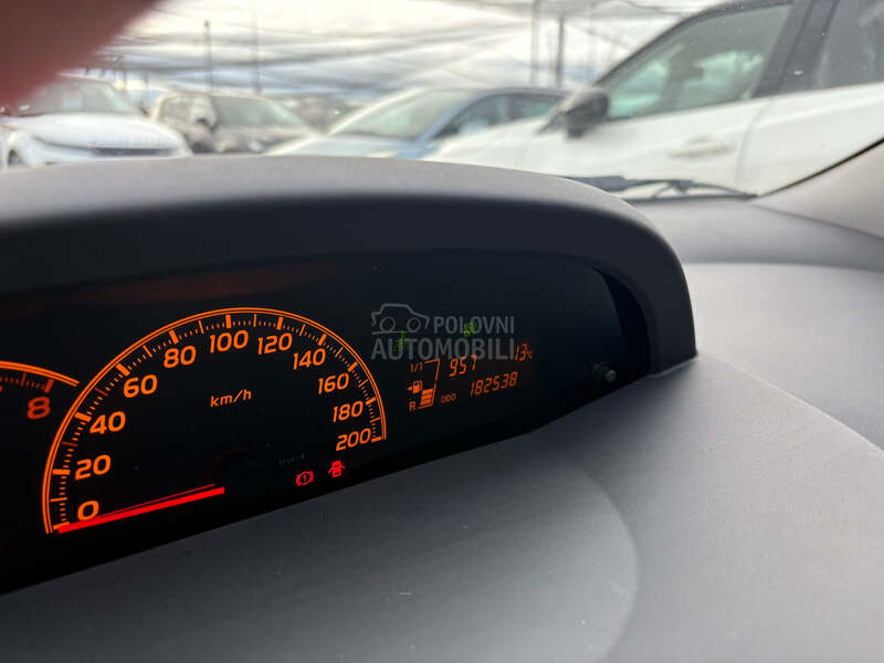 Toyota Yaris 1.3 vvt-t Luna CH