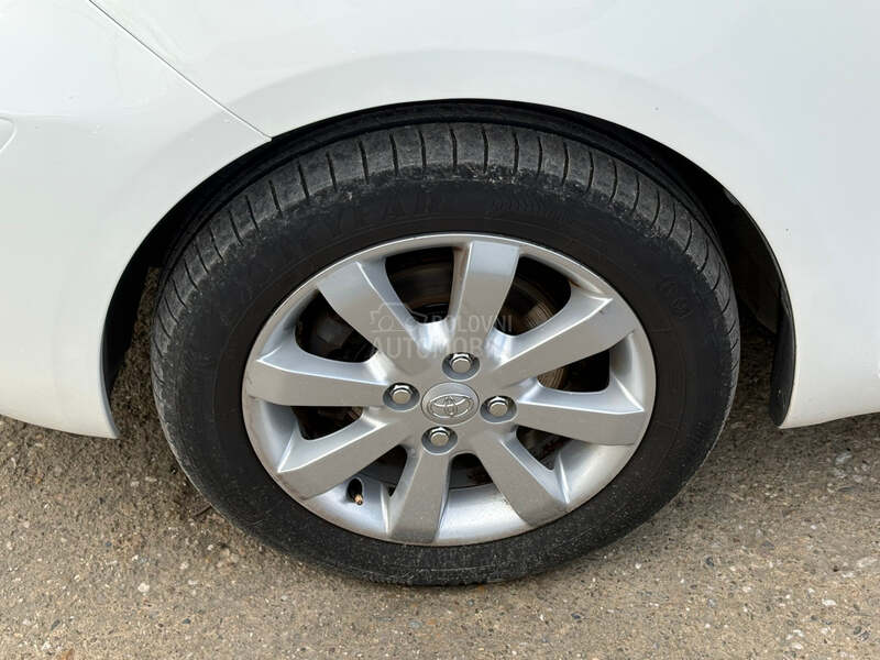 Toyota Yaris 1.3 vvt-t Luna CH