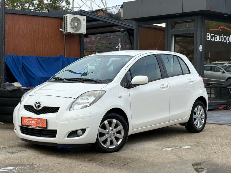 Toyota Yaris 1.3 vvt-t Luna CH
