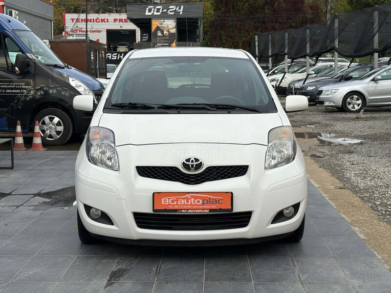 Toyota Yaris 1.3 vvt-t Luna CH