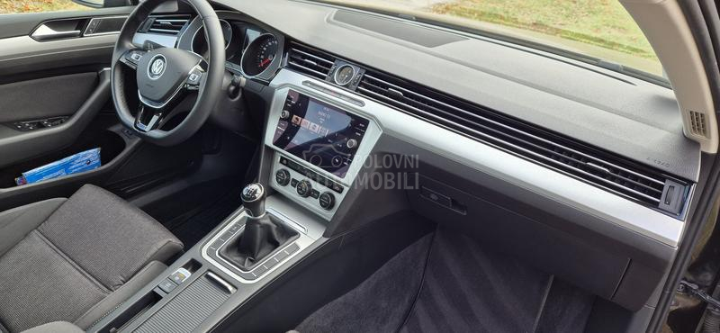 Volkswagen Passat B7 2.0 TDI LED COM