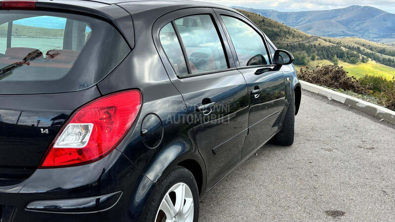 Opel Corsa D 1.4 8v