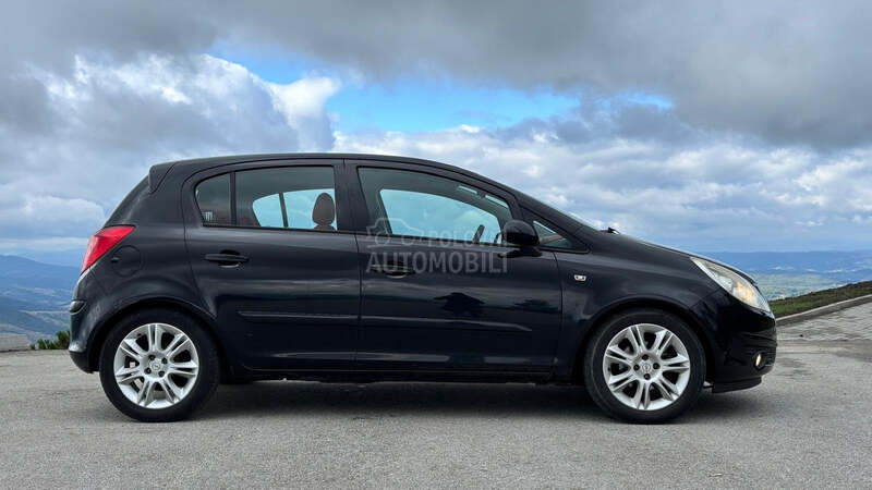 Opel Corsa D 1.4 8v