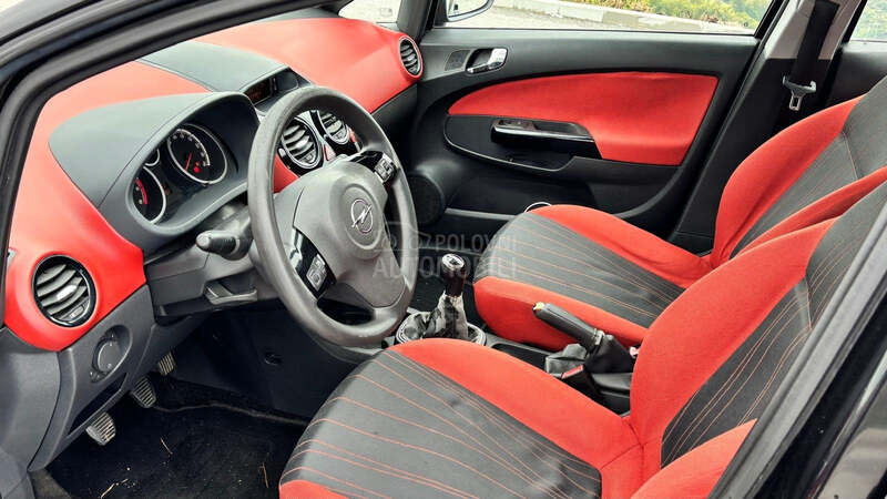 Opel Corsa D 1.4 8v