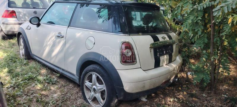 MINI Cooper 1.6