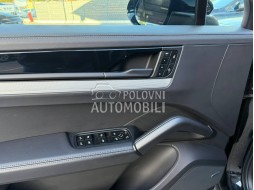 Porsche Cayenne Sport Chrono slika 13